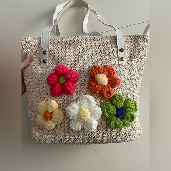 Lulla Collection Raffia Tote With Flowers - Picture 3 of 10